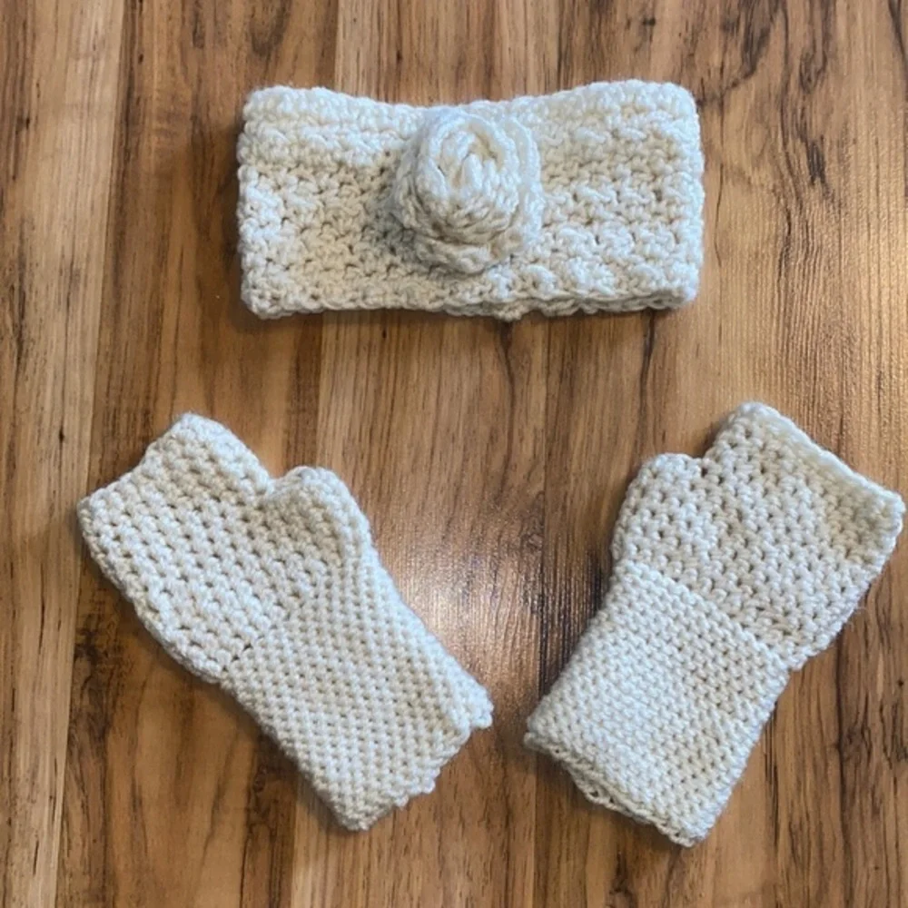 Handmade knitted head band and mittens, white